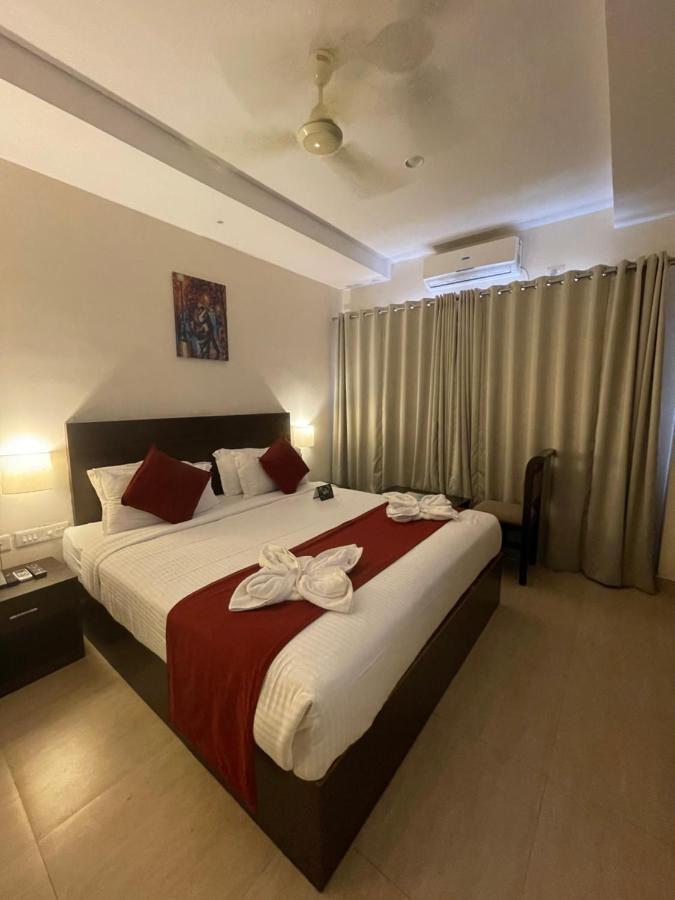 Hotel Yamuna Adur Exterior photo